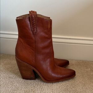 NEW Sam Edelman Tan Leather Heeled Booties Western Cowboy Style never worn